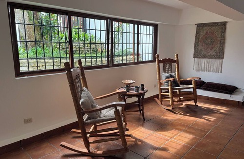 Cambita Garabitos Villa | Casa de montaña con vistas panorámicas, terraza, piscina y bbq ideal para todos