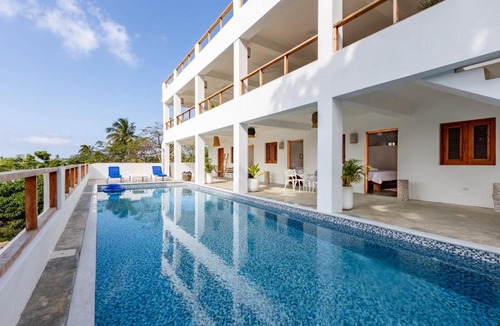 Las Galeras Villa | Casa flor - 16 pax, vista al mar, 2 min de la playa
