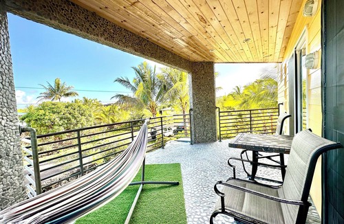 Kehena House | Charming 1-bedroom 2 Story House in Tranquil Pahoa with WiFi