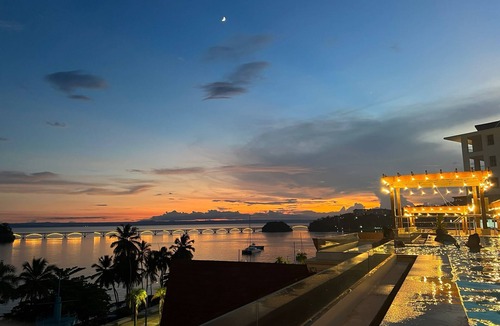 Barrio La Fortaleza Vieja Apartment | Charming 1-Suite apartment in gorgeous Samaná Bay with AC, WiFi, Infinity Pool