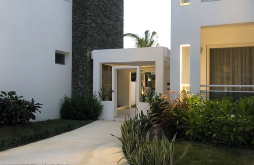 Dominicus Apartment | Charming 2 bedroom Beach apto