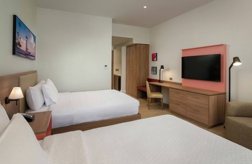 La Romana Hotel | Charming Seaside Room w/Ocean Views – Pool, Beach Access & Free Parking