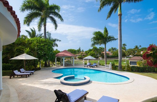 Cofresi Villa | Cheerful 4 bedroom Villa with Pool