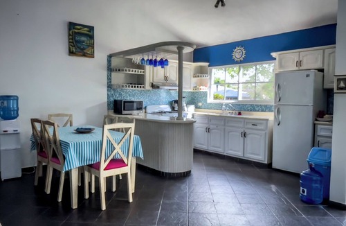 Urbanizacion Tavarez Villa | Cheerful villa with pool minutes from city center. Only 10 mins away from POP