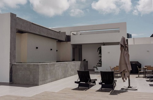 Downtown Santo Domingo Apartment | City Haven with Pool and Parking