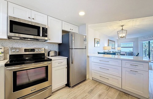 Belle Vista Condo | Coastal Oasis | Beachfront + Prime Spot