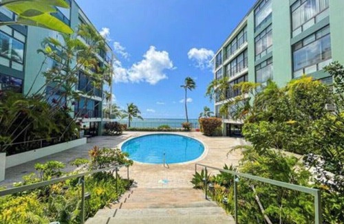 Kahala Condo | Condo on the Beach (Kahala) 1 bedroom "March & April" *Special Rates*