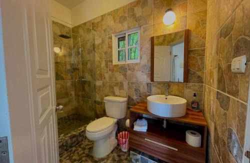 Playa Chiquita Hotel | Coral Blanco Hotel