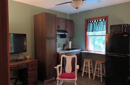 Queensbury Apartment | Cozy 1 bedroom efficiency in a forest-like setting near Lake George and Saratoga