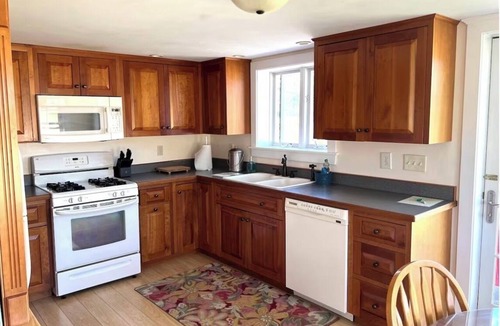 Brandon Cottage | Cozy 1-bedroom cottage on beautiful organic farm in Vermont