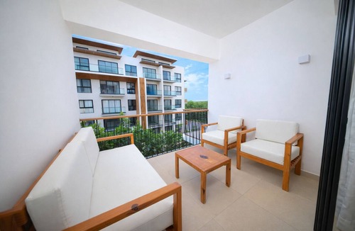 Punta Cana House | Cozy 1BR Private Balcony Pool, Gym & Beaches