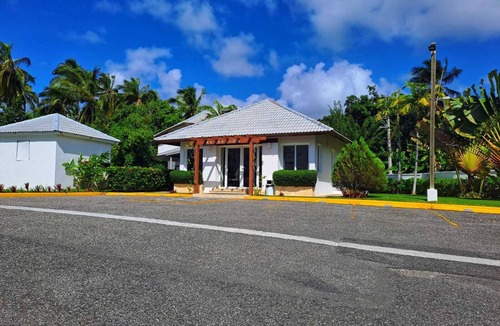 Samana Apartment | Cozy 2-bedroom apartment in welcoming Samana , Pool and Private beach