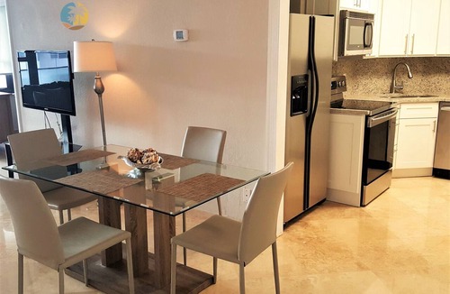 Mid Beach Apartment | Cozy 2 Bedroom with Ocean Views - 510
