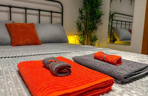 Nuevo Arroyo Hondo Apartment | Cozy & Modern Apartment Near Everything