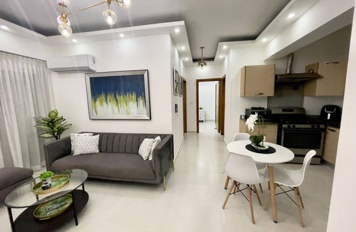 Serralles Apartment | Cozy Pool/Gym apartment 5 min from Agora Mall