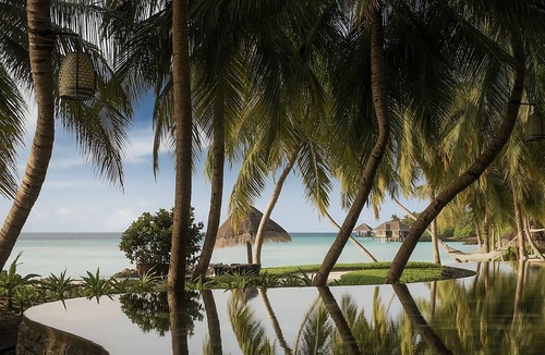 Reethi Rah Apartment | Delight in Premium Suites & Unique Lifestyle! Beach View w/Private Pool