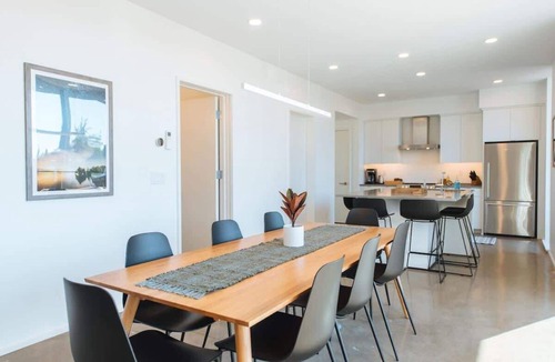 Egg Harbor Condo | Designer Townhome · Walk to Egg Harbor · Firepit