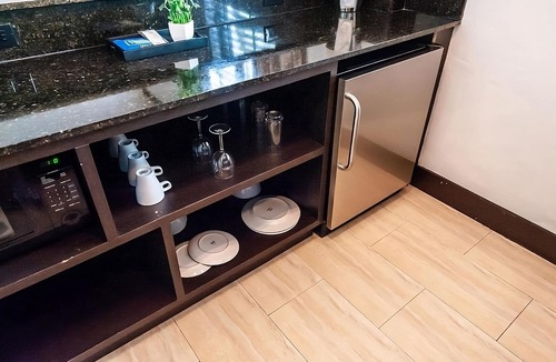 City Center House | Dip Your Toes in The Sand! 4 Relaxing Units in South Beach! Pets Allowed!
