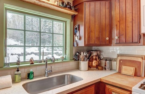 Belmont House | Dog-friendly house with picturesque mountain view & near skiing - close to Okemo