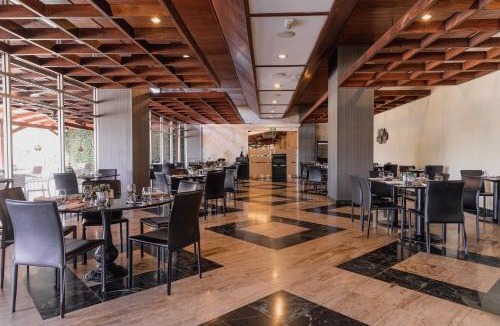 Los Cacicazgos Hotel | Dominican Fiesta Hotel