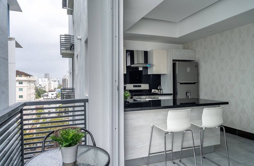 Evaristo Morales Condo | Downtown*Cozy*1br* pool* 50mb| 5*YELLOWKEY