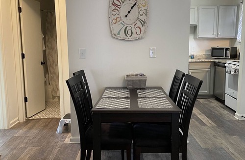 Nashville Apartment | DOWNTOWN NASHVILLE COMFY & COZY C