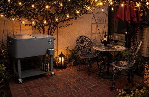 Felicita Apartment | Elegant Designer Suite: Serene Garden View & Private Entry