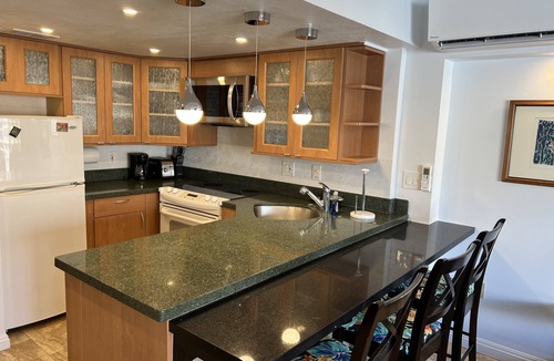 Waikiki Condo | Entire Condominium - Newly upgraded Waikiki TOP Floor ILIKAI Hotel