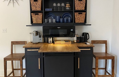 Harbert Condo | Escape WithInn-Relaxation Centrally Located to Beaches and Walkable Restaurants
