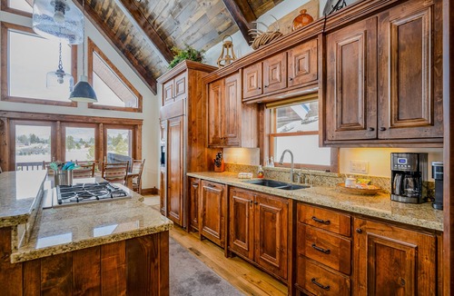 Pagosa Springs House | Experience Pagosa Blue, Luxury Home w/Hot Tub!