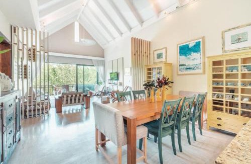 La Iglesia Apartment | Family Retreat 3-Bedroom Apartment near Beach