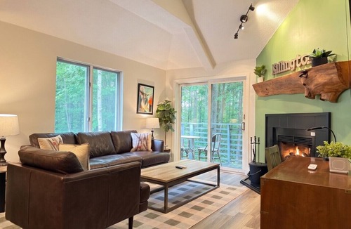 Killington Condo | FirBear- AC, Pool, Hot Tub, Sauna, Tennis, Gym
