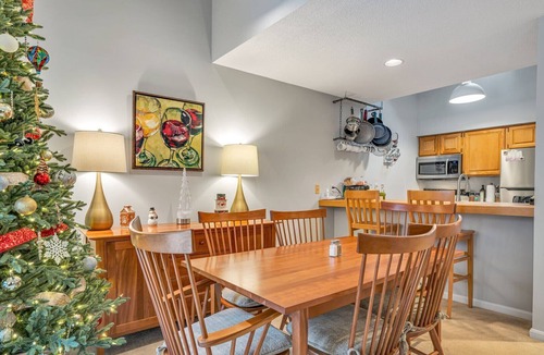 West Hartford Condo | Fireplace Condo, Pet-Friendly, Newton Village