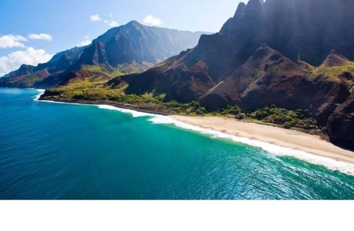 Kalihi Valley Apartment | free Parking! 2 rooms private bath with Aloha
