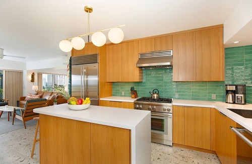 Waikiki Condo | Fully Remodeled! Amazing OCEAN, Mountain, City Views! 2-Bed/2-Bath Sleeps 6!