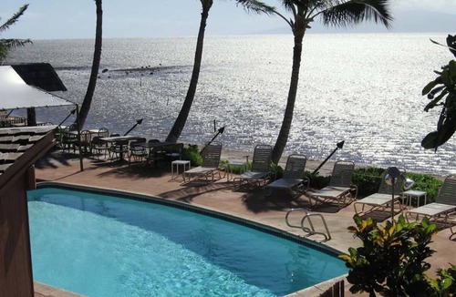 Kaunakakai House | Garden View Full: Cozy Comfort, Tropical Garden Views at Hotel Molokai