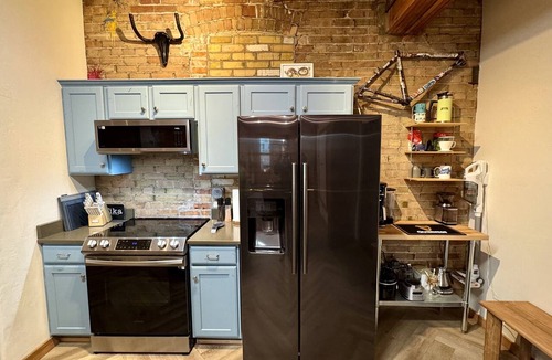 Rio Grande Apartment | Gated Parking I Walk to Convention & Delta Center I Elevator