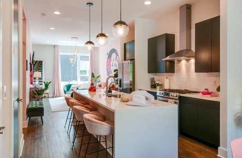 Nashville House | Going Fast Dollys Dream 12 Beds