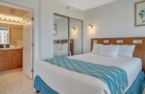 Honolulu Apartment | Gorgeous High Rise Waikiki Condo with Ocean and Diamond Head Views