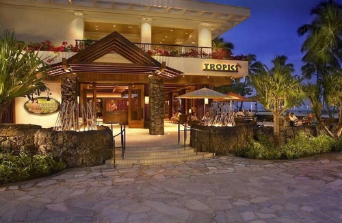Waikiki Condo | Gorgeous Hilton Hawaiian Village 2 bedroom villa. Beautiful beach!