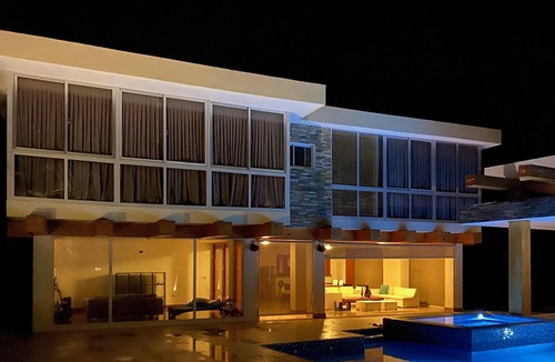 Juan Dolio Villa | Gorgeous Modern Vila, spectacular golf course view, very spacious.