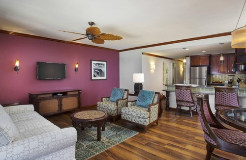 Waikiki Resort | Grand Islander HGVC HV Beachfront Resort & Spa