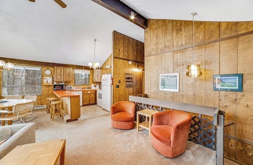Quechee House | Great home near Main St - washer/dryer, fireplace, Quechee Club access available