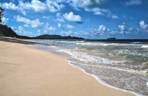 Waimanalo Beach House | Great Price! 1000sf Gated New House Steps from Waimanalo Beach