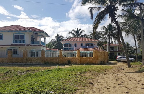 Cabarete Apartment | Ground-floor studio with full kitchen, right on the beach, breakfast included!