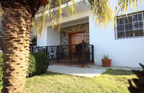 El Batey Villa | Guest-friendly villa in central Sosua, 3 bedrooms, private pool, cable TV, WiFi