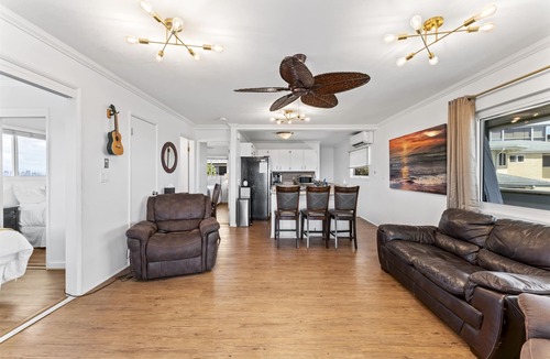 St Louis Heights House | Hale Mahalo: Cozy 3BR Ocean View Home w/Hot Tub