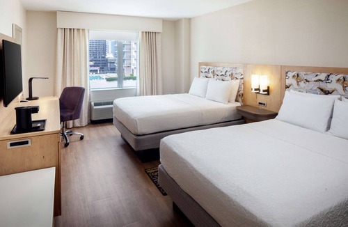 Brickell Hotel | Hampton Inn & Suites Miami/Brickell-Downtown