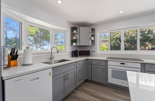 Waimanalo Beach House | Hawaiian Beachfront Living! Gorgeous Whole Home on Oahu’s East Coast Sleeps 10