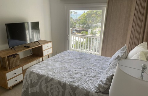 Lanikai Apartment | Heavenly Hale Best monthly Vacation rental - walk to beach!